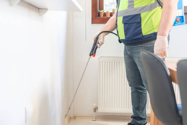 Best Best Pest Control Companies  in Elgin, MN